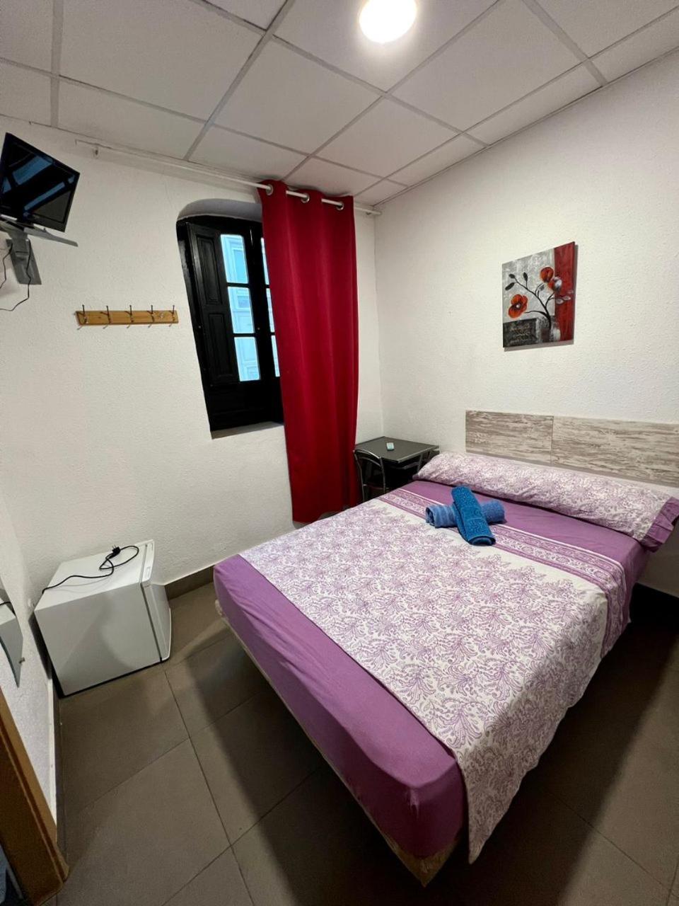 Hostal Milan Alicante Dış mekan fotoğraf